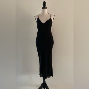 Diane Von Furstenberg 100% Silk black 🖤 spaghetti strap bias cut slip